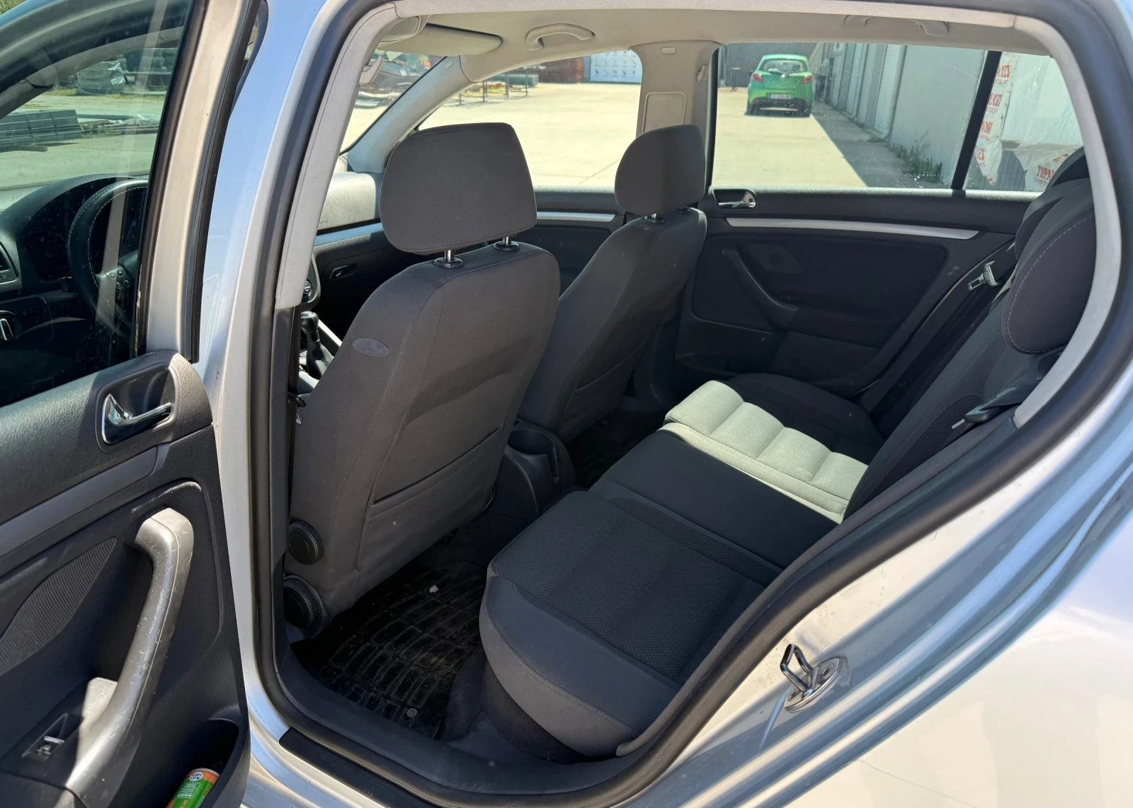 VW Golf, снимка 11 - Автомобили и джипове - 54387559