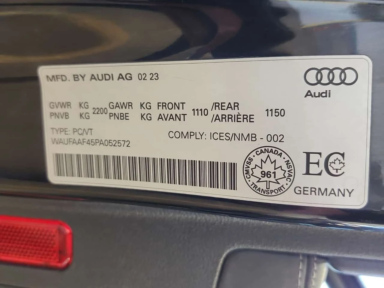 Audi A4 SLINE/TECHNIK/CARFAХ/Дистроник/Подгрев/Обдух/+ ГУМ, снимка 15 - Автомобили и джипове - 54512398