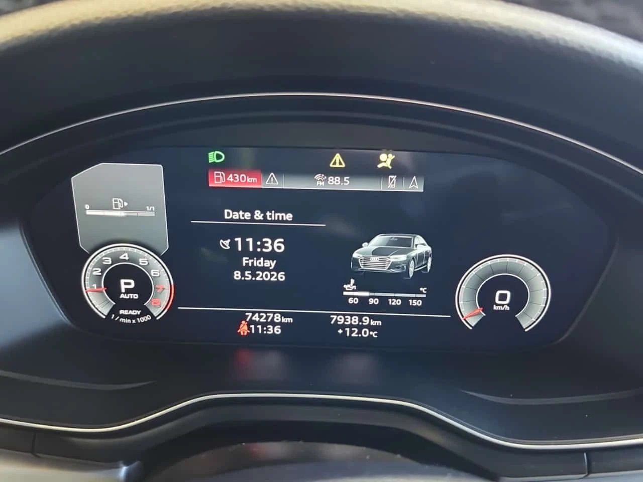 Audi A4 SLINE/TECHNIK/CARFAХ/Дистроник/Подгрев/Обдух/+ ГУМ, снимка 8 - Автомобили и джипове - 54512398
