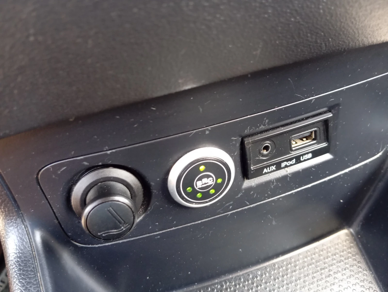 Hyundai I20 Газ- Бензин , снимка 10 - Автомобили и джипове - 54939062