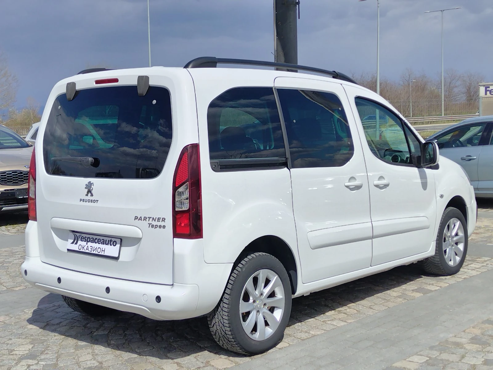 Peugeot Partner 1.6 HDI/120к.с., снимка 4 - Автомобили и джипове - 55035015