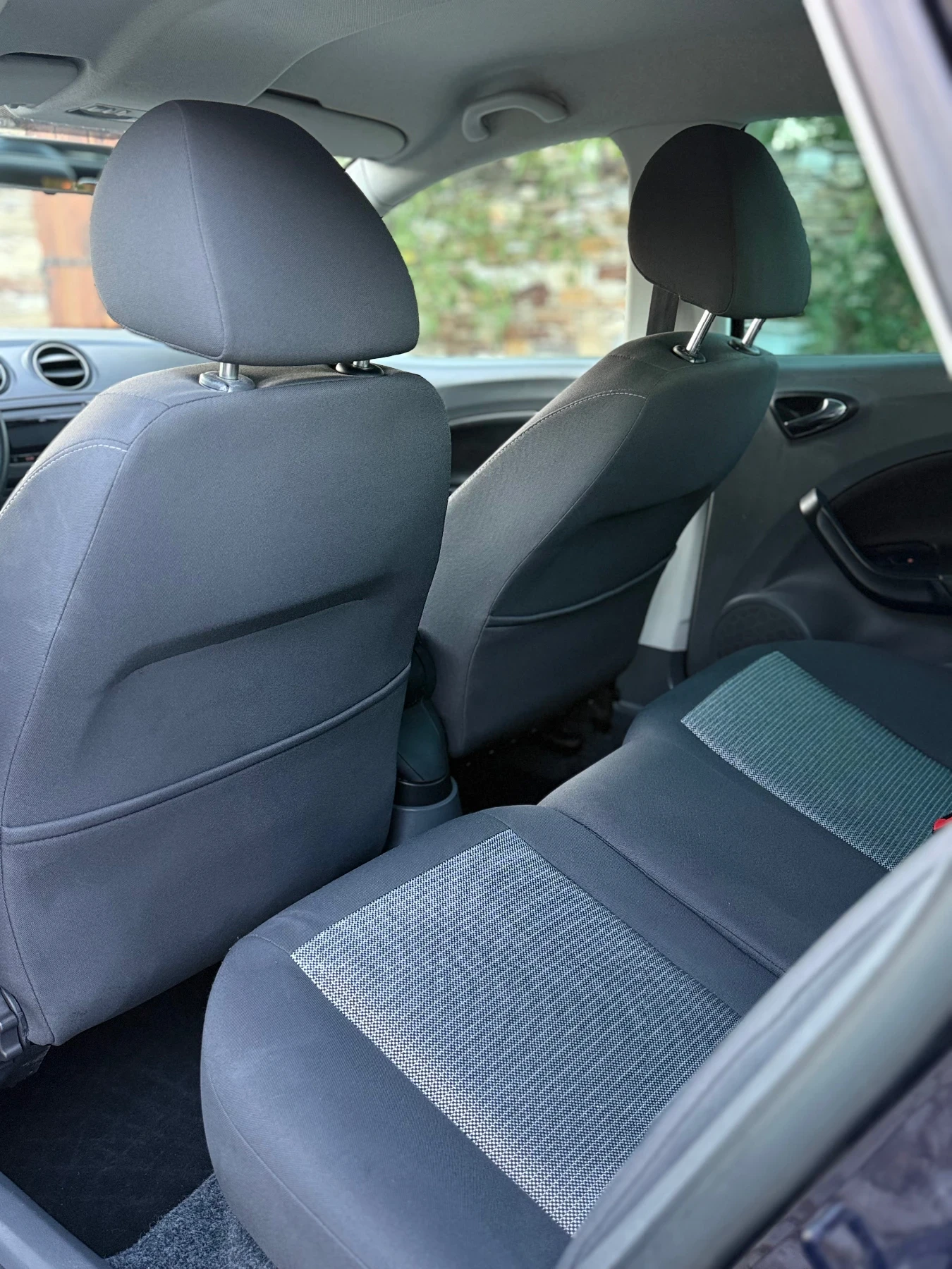 Seat Ibiza 1.9 105 Клима, Подгрев ТОП* * , снимка 10 - Автомобили и джипове - 55138343