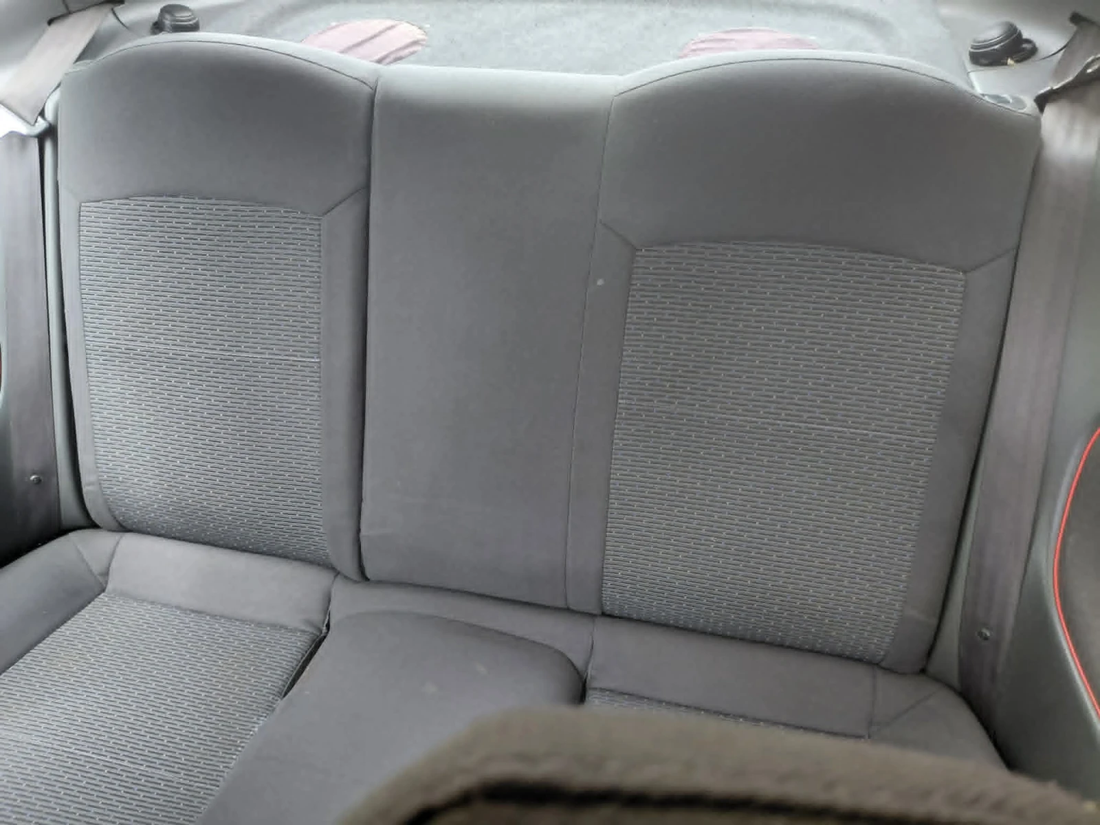 Mazda 323, снимка 10 - Автомобили и джипове - 55303891