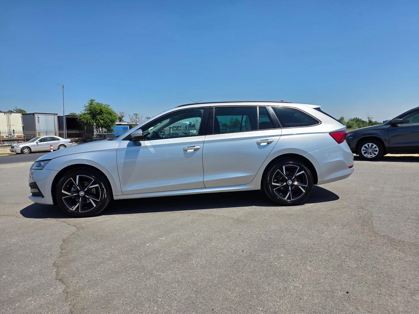 Skoda Octavia С Гаранция 2.0TDI-А/Т, снимка 2 - Автомобили и джипове - 55528151