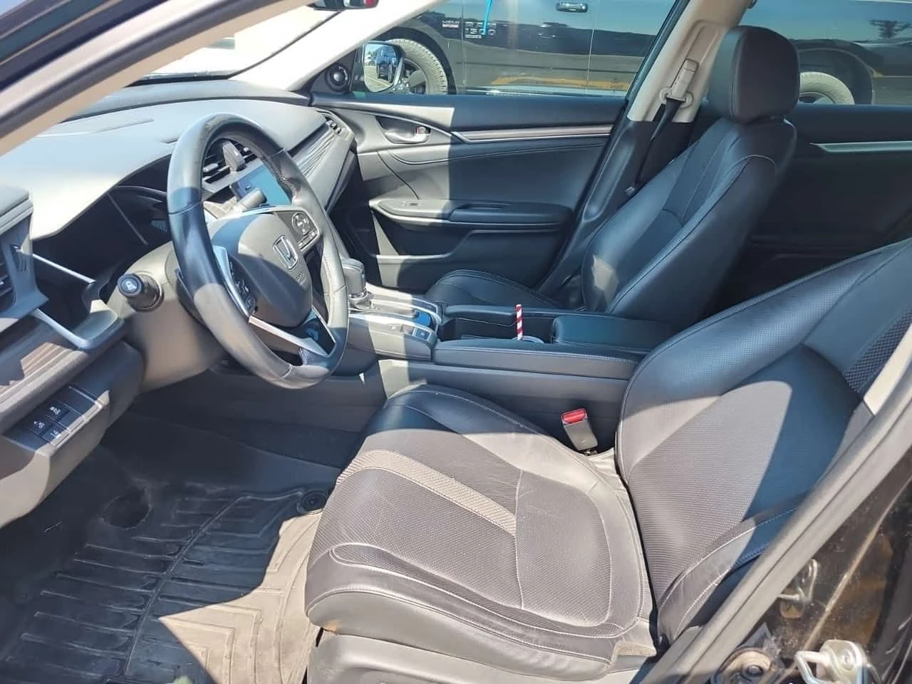 Honda Civic TOURING/CARFAX/Ленти/ШИБЕДАХ/Подгрев, снимка 5 - Автомобили и джипове - 55570015