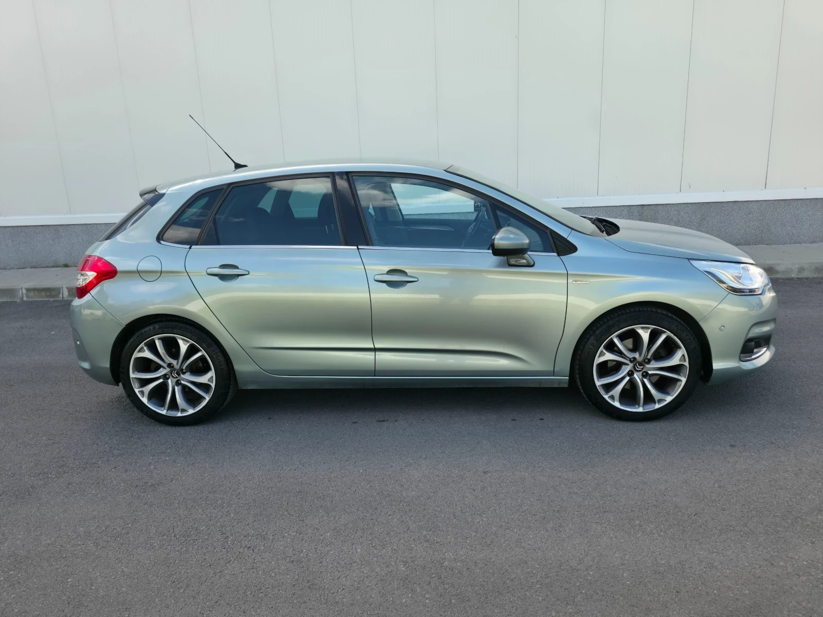 Citroen C4 2.0hdi EXCLUSIVE , снимка 4 - Автомобили и джипове - 55877071