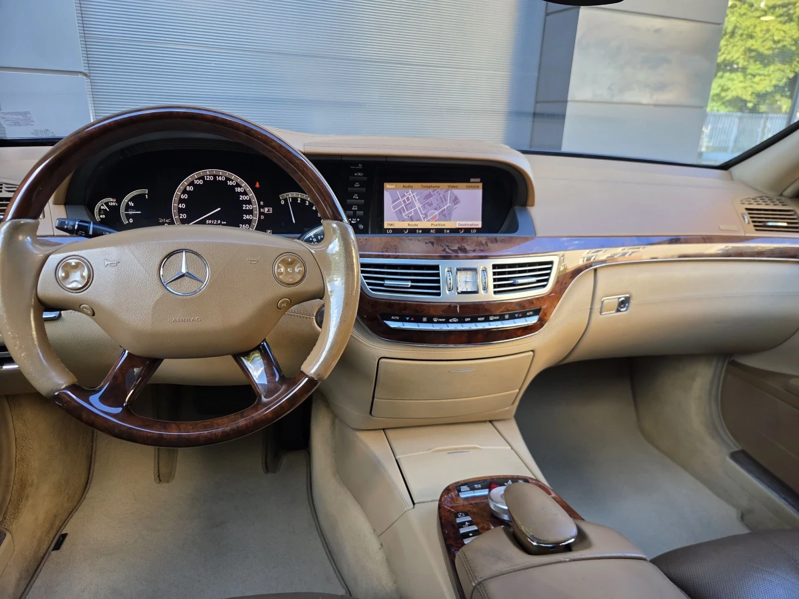 Mercedes-Benz S 500 LONG * Газ/Бензин * Вакуум * Дистроник * Масаж , снимка 8 - Автомобили и джипове - 55959195