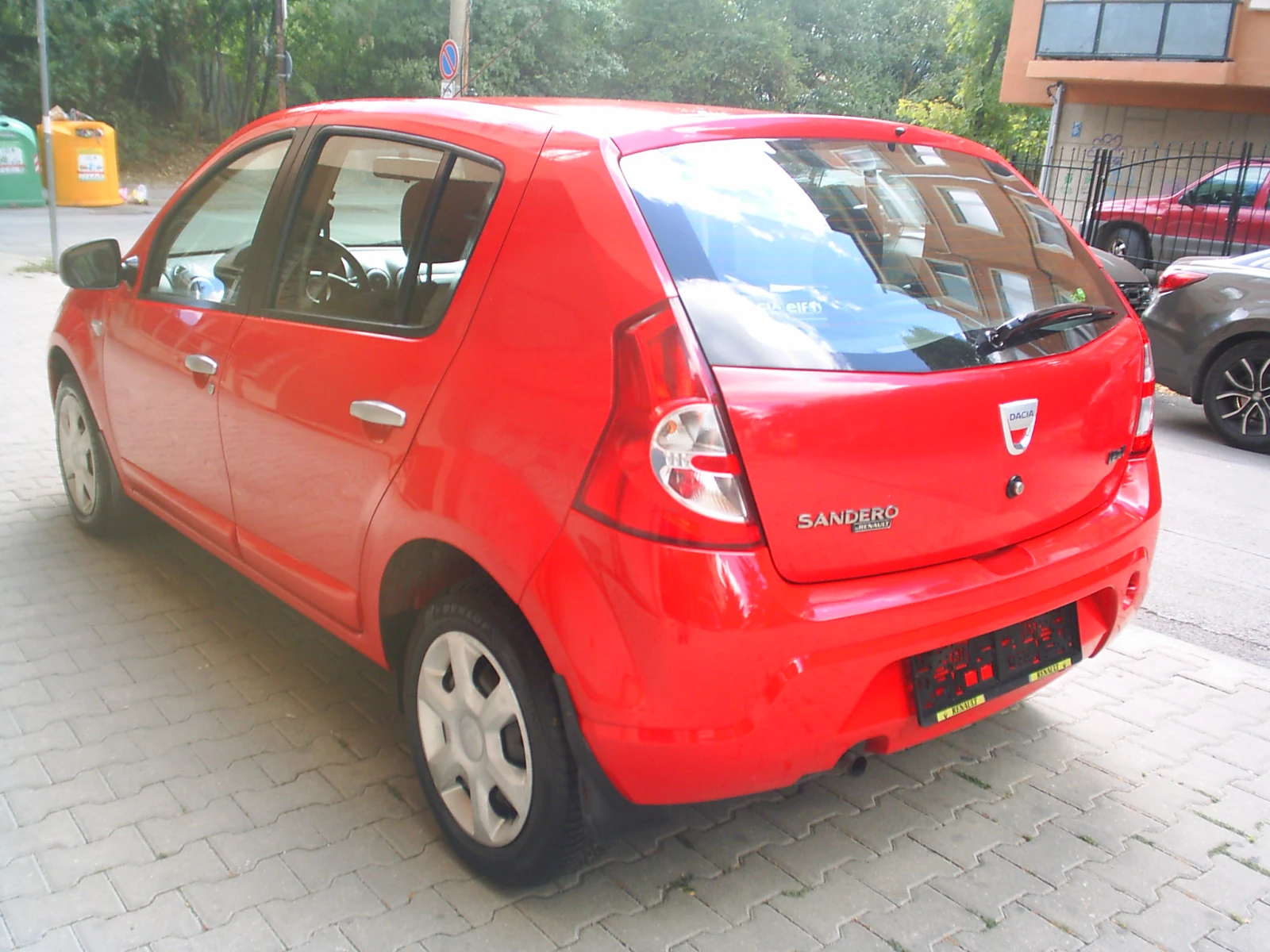 Dacia Sandero 1.2 16V 75k.c., снимка 6 - Автомобили и джипове - 56182356