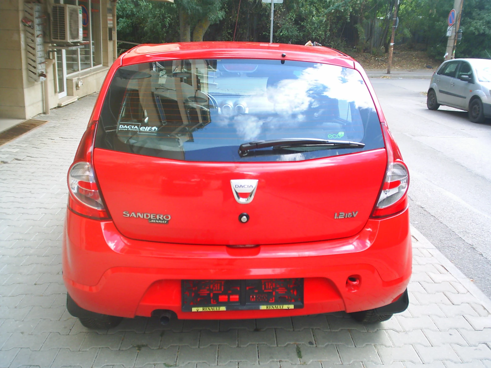 Dacia Sandero 1.2 16V 75k.c., снимка 5 - Автомобили и джипове - 56182356