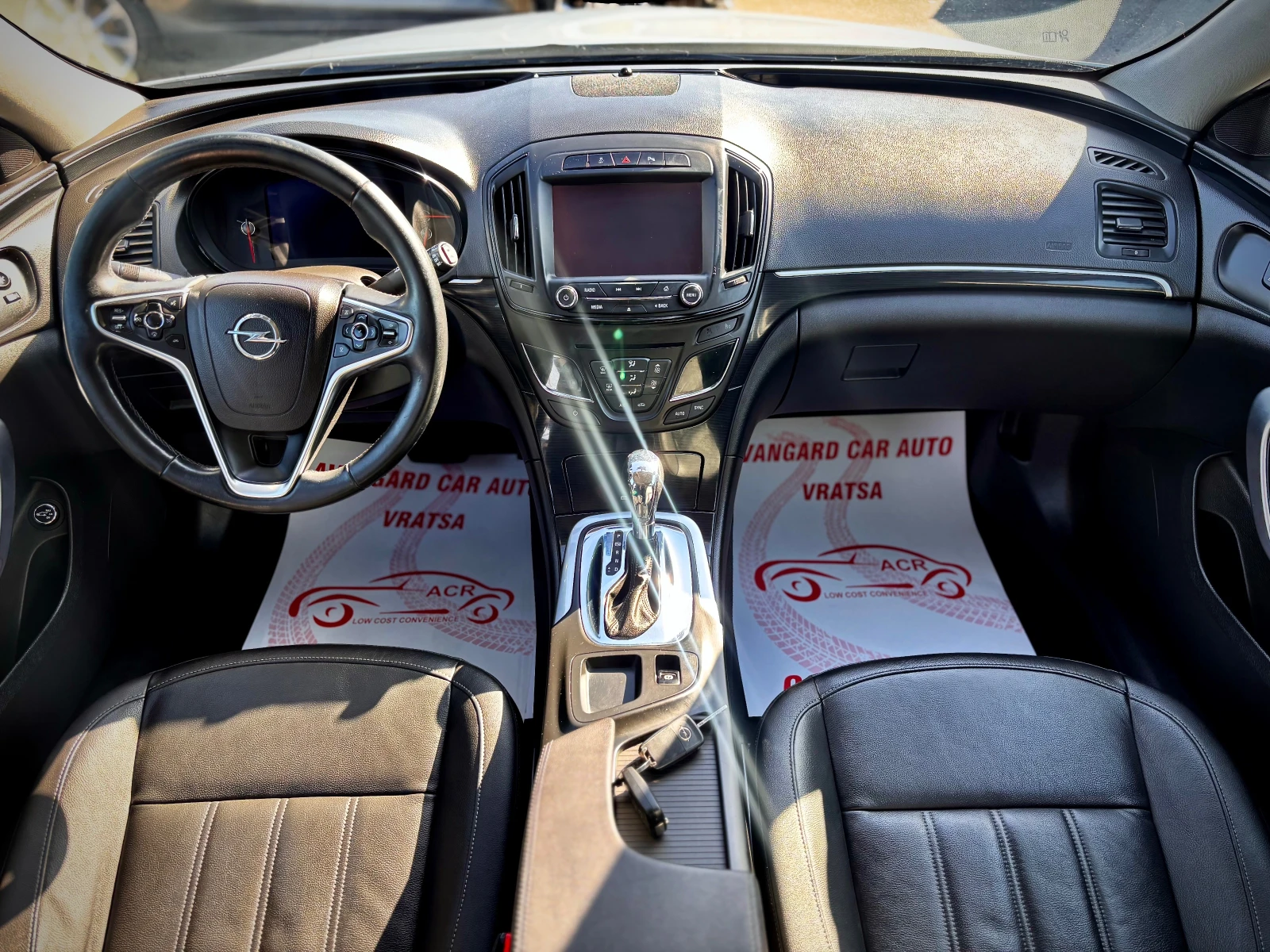 Opel Insignia Sports Tourer, снимка 10 - Автомобили и джипове - 56597464
