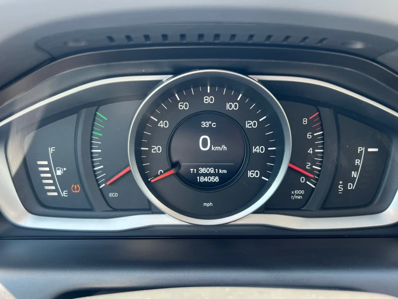 Volvo XC60 T5, снимка 8 - Автомобили и джипове - 52417143
