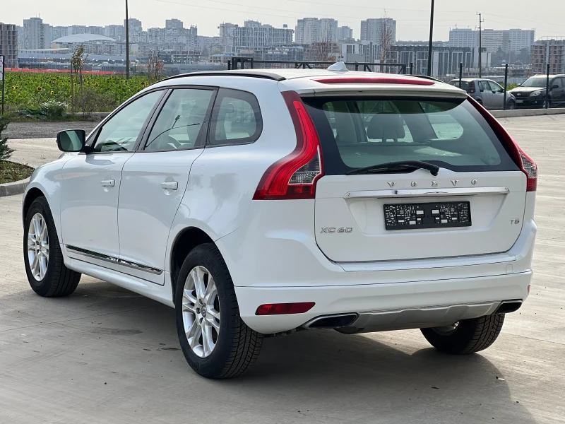Volvo XC60 T5, снимка 4 - Автомобили и джипове - 52417143