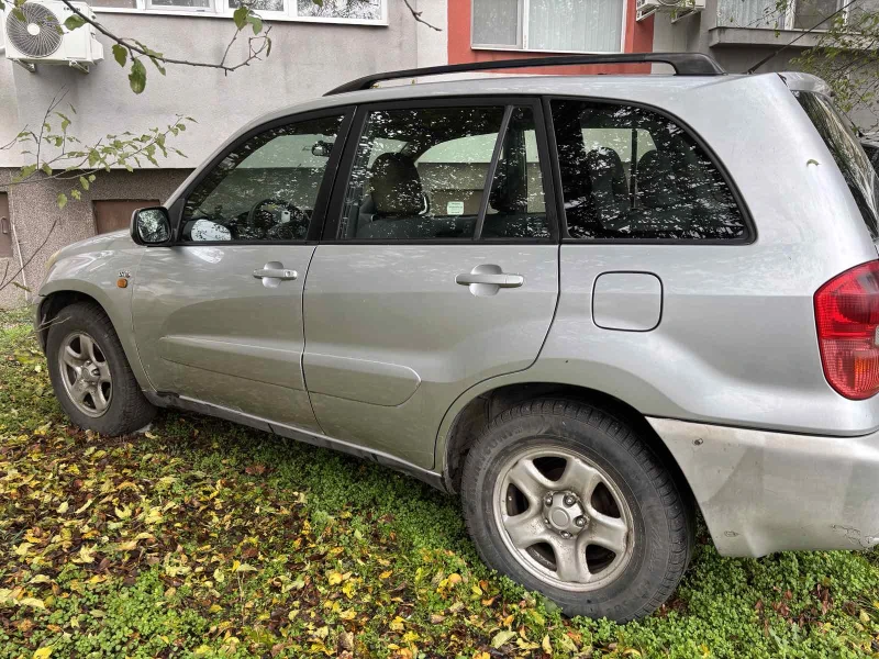 Toyota Rav4 2.0 D-4D 116 к.с., снимка 3 - Автомобили и джипове - 52497516