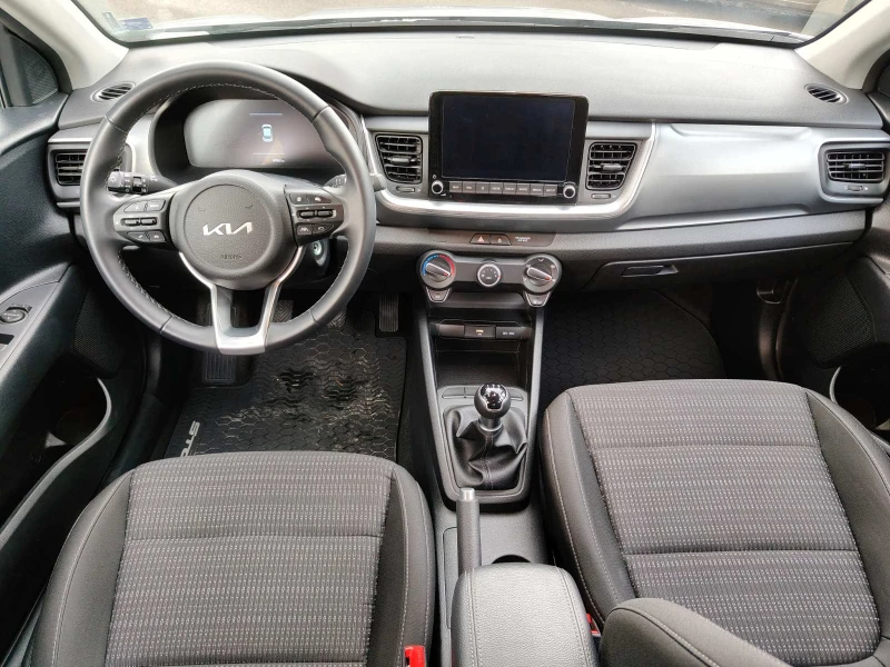 Kia Stonic LX, снимка 9 - Автомобили и джипове - 53052268