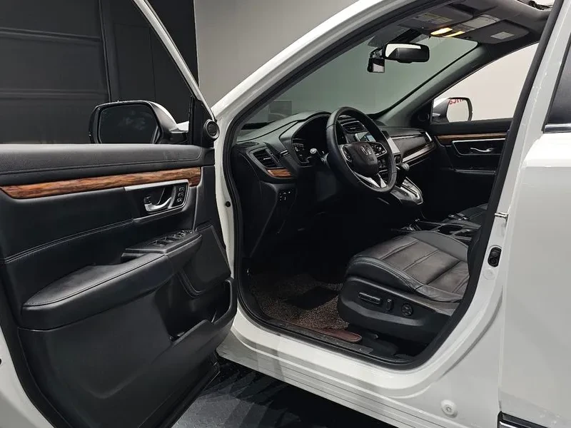 Honda Cr-v 1.5 Touring 4Wd, снимка 10 - Автомобили и джипове - 55614846