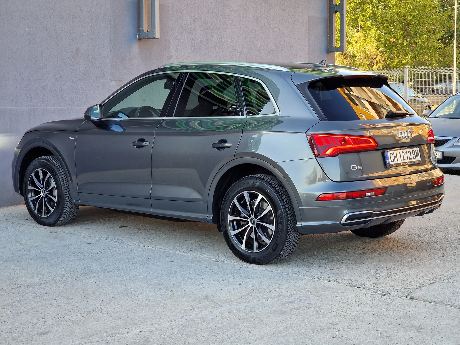 Audi Q5 40 TDI S-Line Quattro - изображение 6