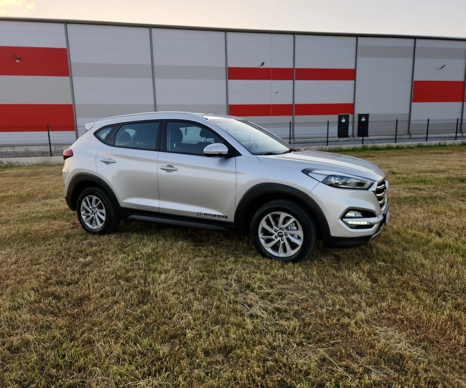 Hyundai Tucson TOP 2.0 136кс. - изображение 4
