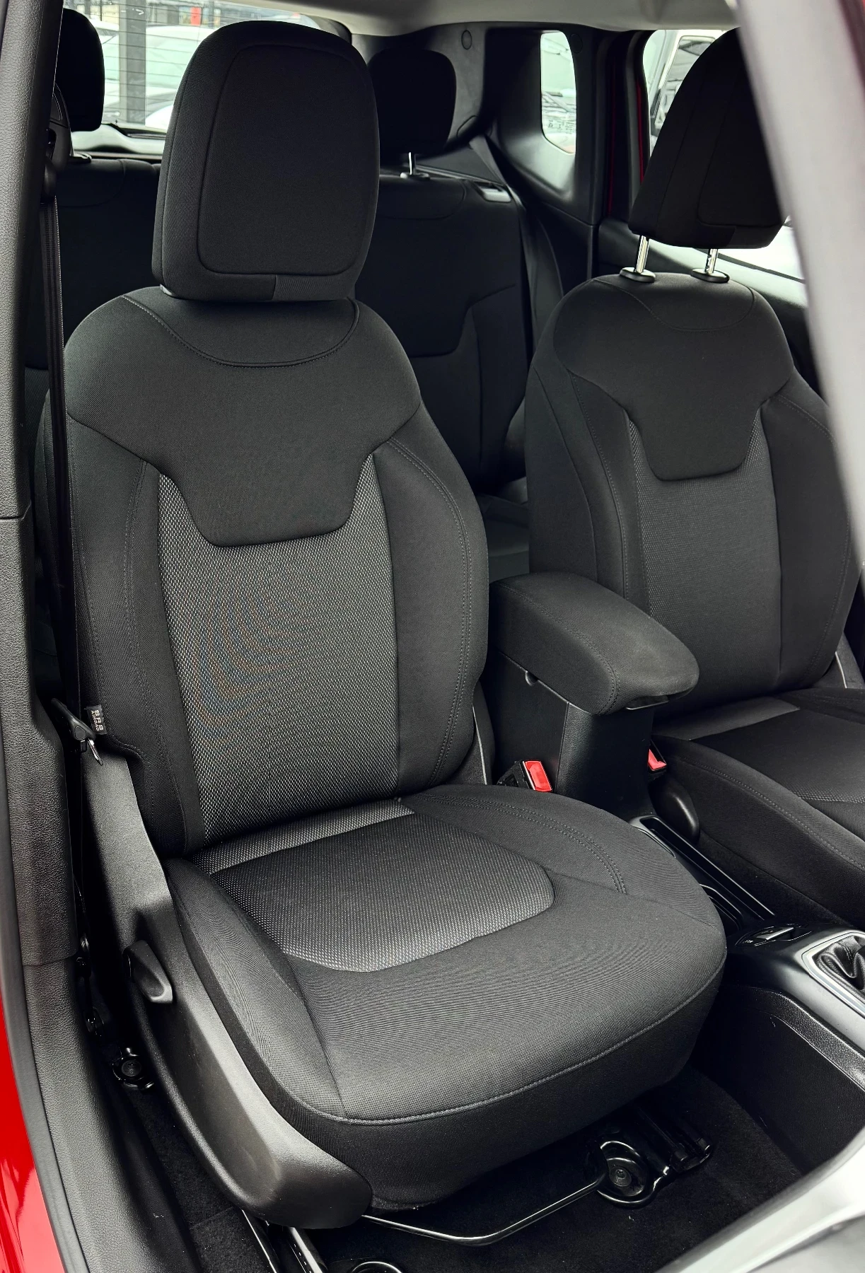 Jeep Renegade 74000км - изображение 10