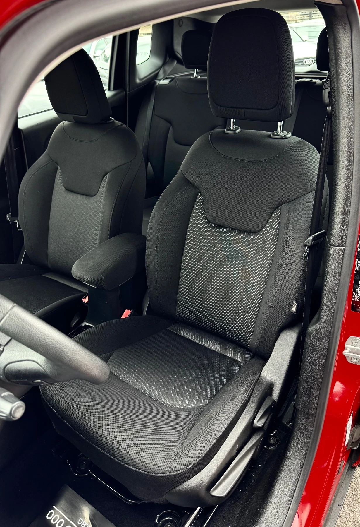 Jeep Renegade 74000км - изображение 9