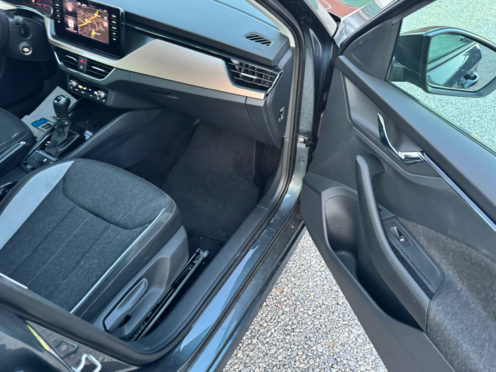 Skoda Kamiq KEYLESS/ ДИГИТАЛНО ТАБЛО / АВТОМАТИК, снимка 15 - Автомобили и джипове - 52217697