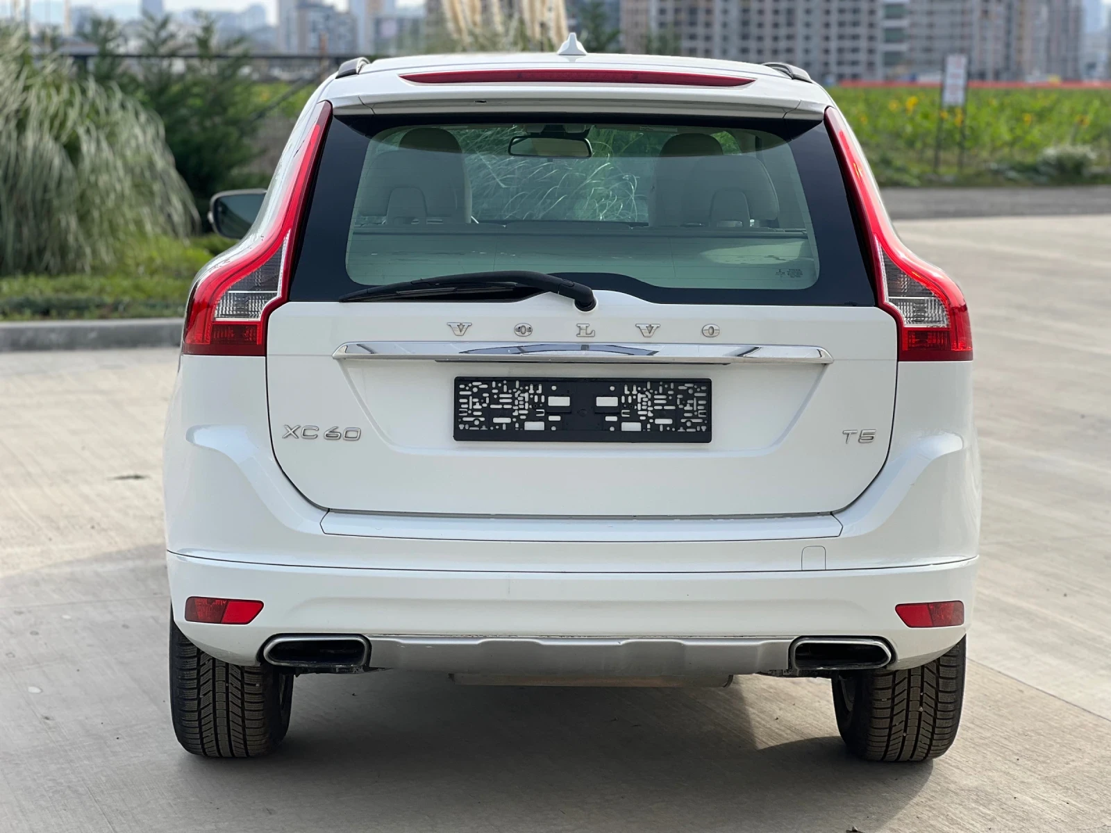 Volvo XC60 T5 - изображение 5