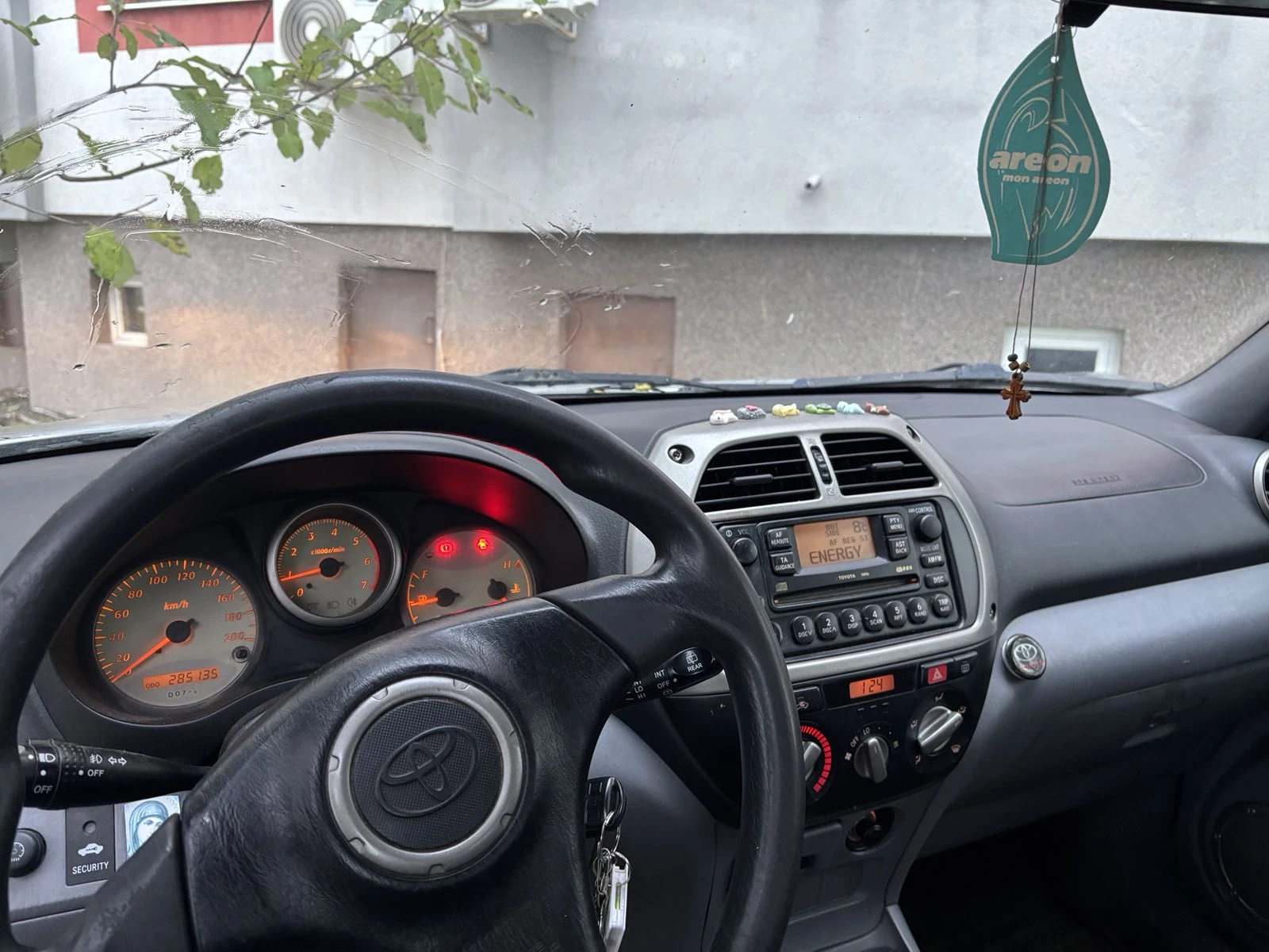 Toyota Rav4 2.0 D-4D 116 к.с. - изображение 6