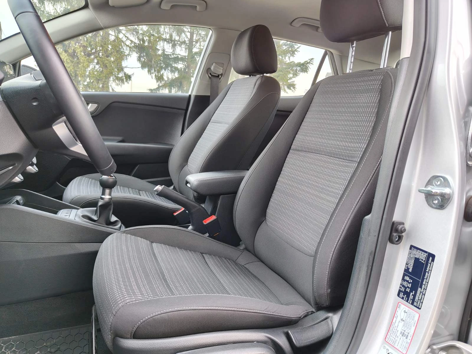 Kia Stonic LX | Mobile.bg � ����������� 10