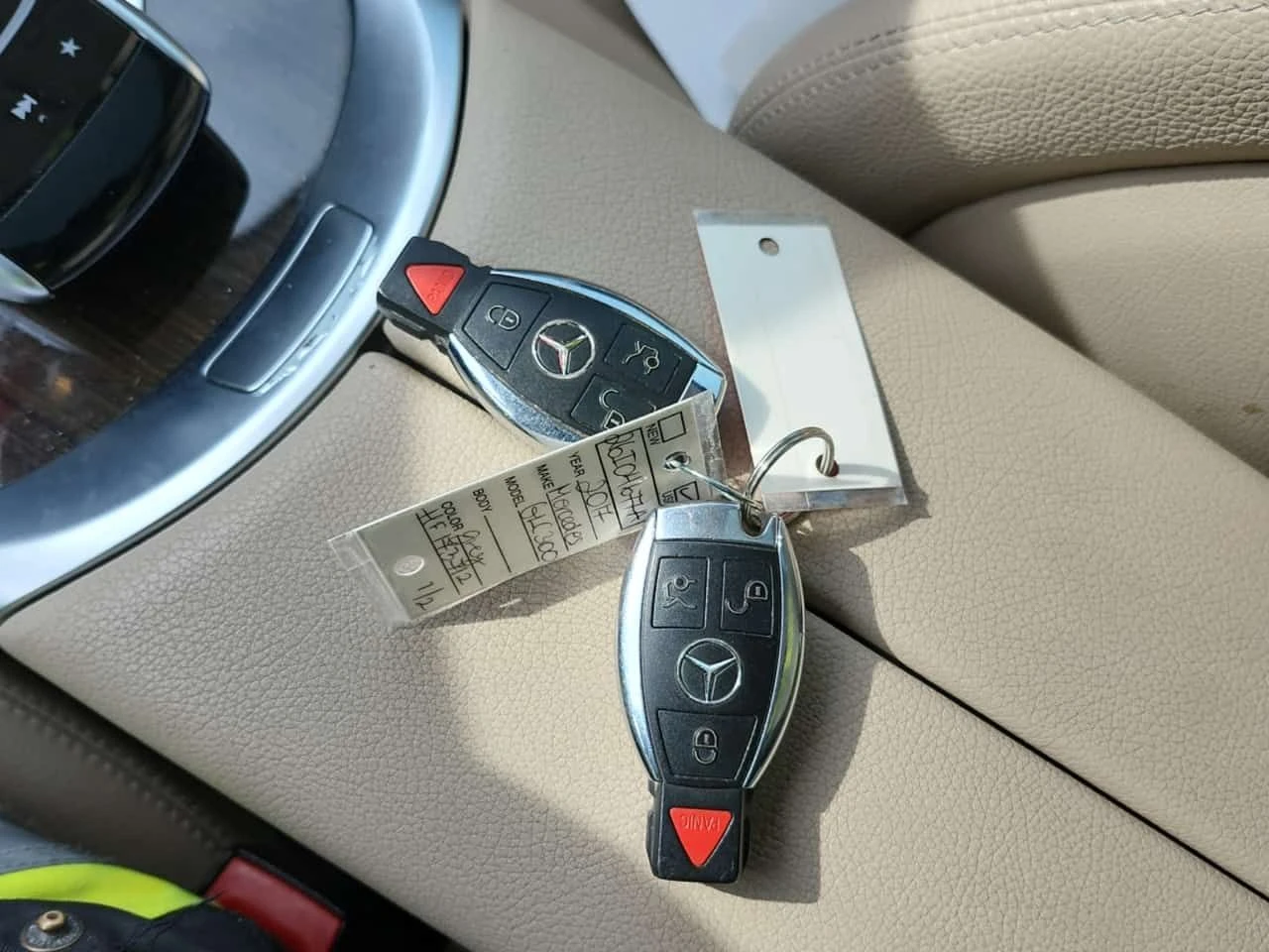 Mercedes-Benz GLC * 300 * * ПАНОРАМА* * МОНИТОР ЗА МЪРТВА ТОЧКА*  - изображение 8