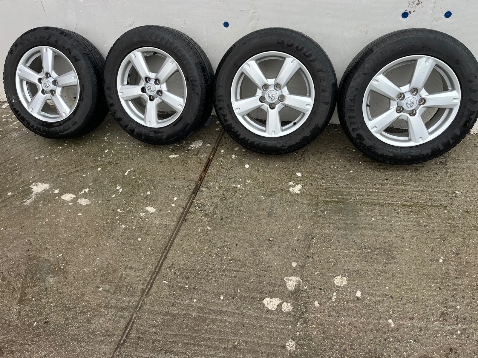 Toyota Rav4 2.0 Benzin 4x4 TOP !!!, снимка 15 - Автомобили и джипове - 54003701