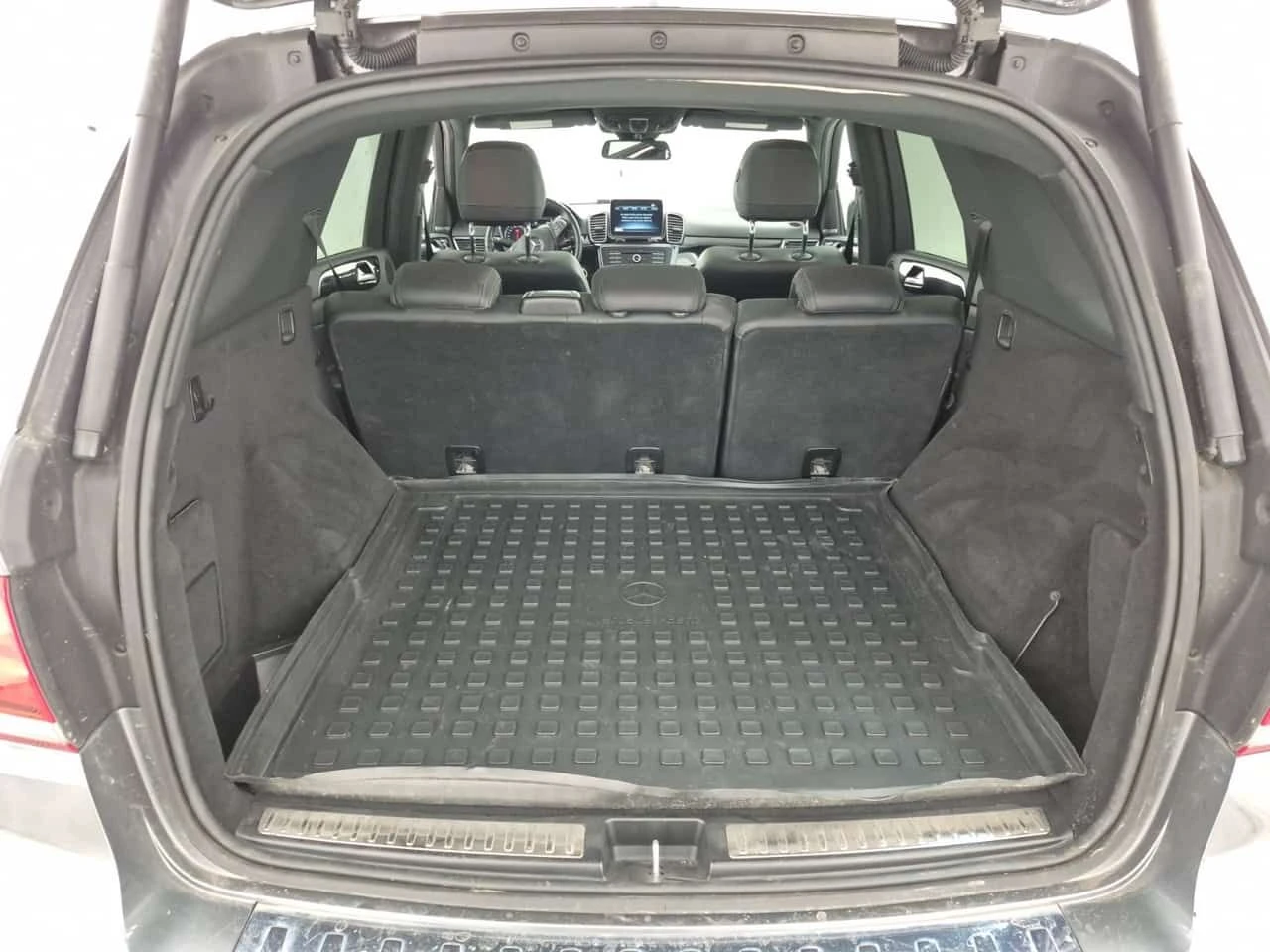 Mercedes-Benz GLE 43 AMG * CARFAX * HARMAN/KARDON * PANO * KEYLESS, снимка 14 - Автомобили и джипове - 54231595