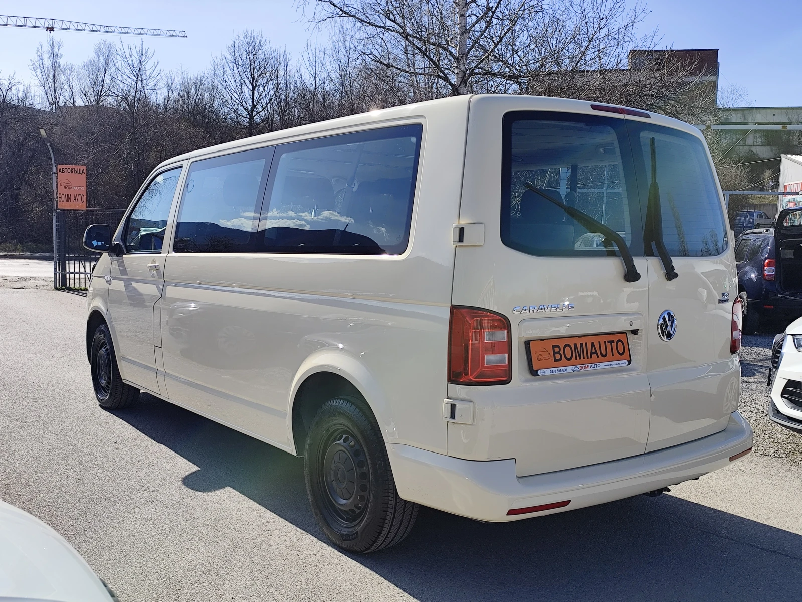 VW Caravelle 2.0TDi-150к.4MOTION* 9 MECTA* EURO6B* ДДС-ФАКТУРА, снимка 6 - Бусове и автобуси - 53680552