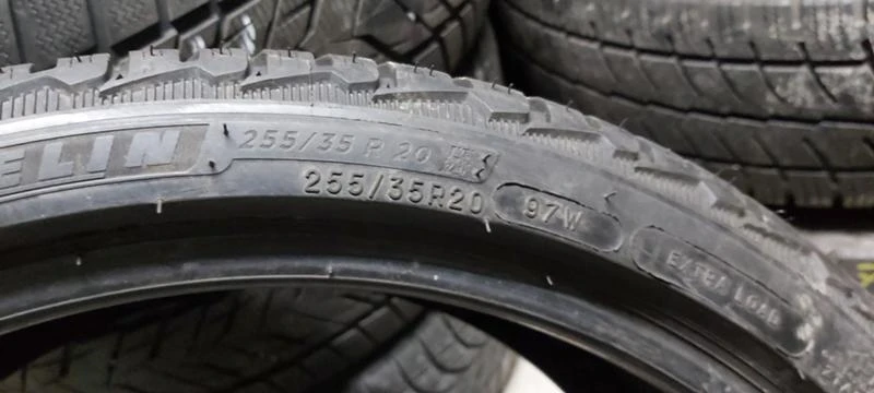 Гуми Зимни 255/35R20, снимка 5 - Гуми и джанти - 30949474