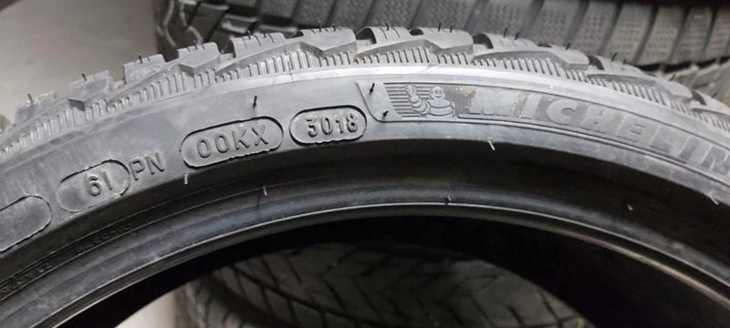 Гуми Зимни 255/35R20, снимка 6 - Гуми и джанти - 30949474