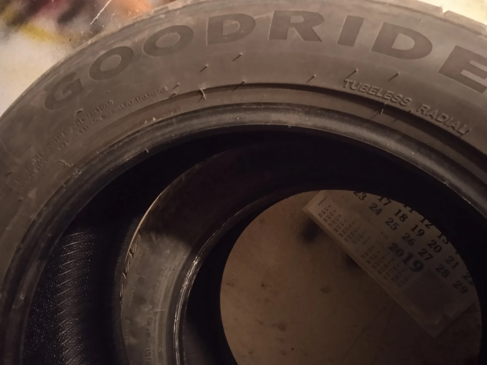 Гуми Летни 215/55R17, снимка 3 - Гуми и джанти - 54015096