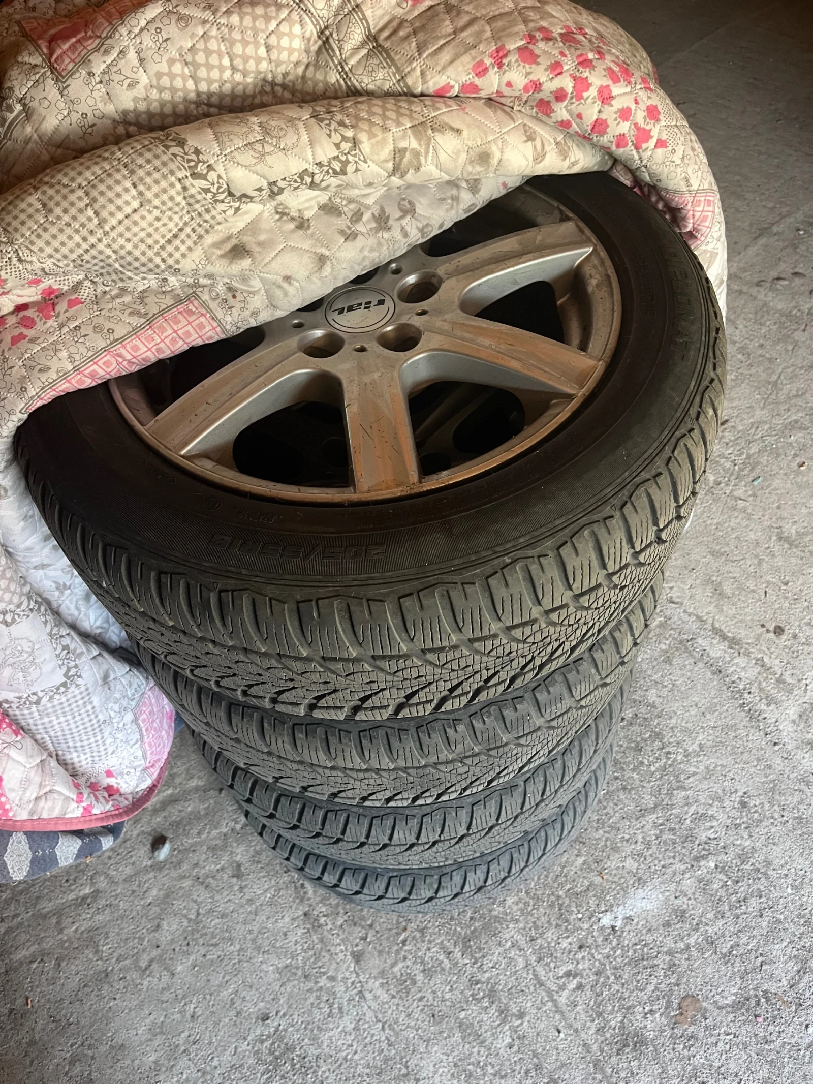 ���� � ������ 205/55R16 �� Toyota | Mobile.bg � ����������� 4