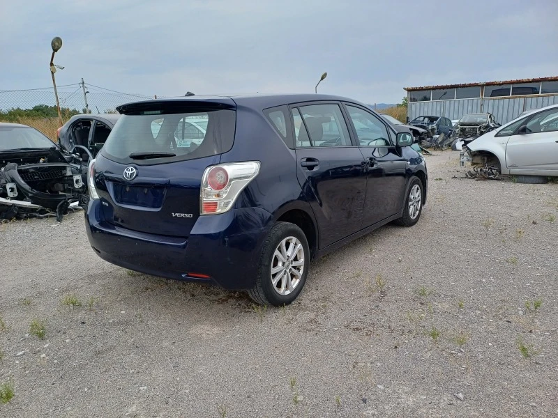 Toyota Verso 2.0d4d-126кс-на части, снимка 3 - Автомобили и джипове - 46763273