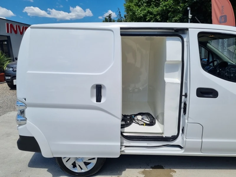 Nissan e-NV200, снимка 13 - Автомобили и джипове - 46407130