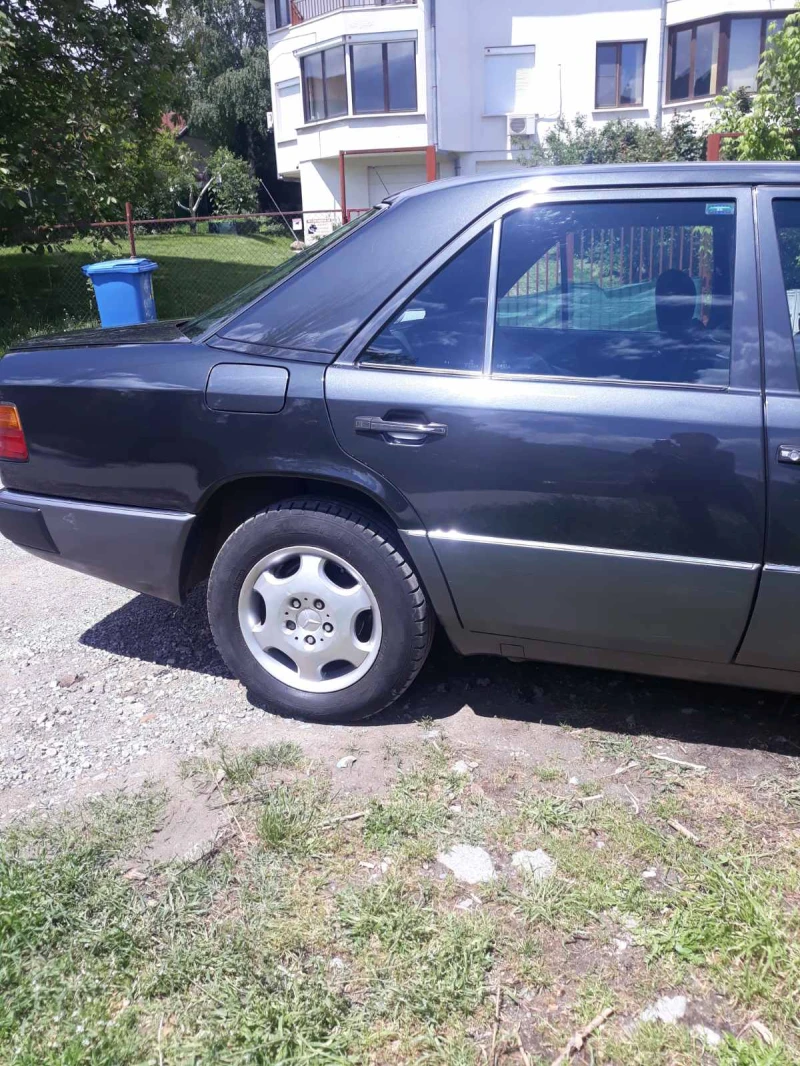 Mercedes-Benz E 200 Е200, снимка 4 - Автомобили и джипове - 50729163