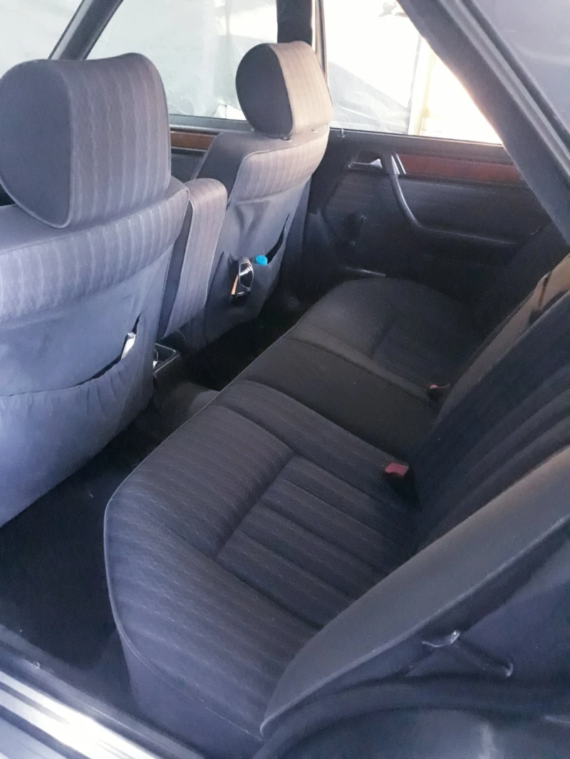 Mercedes-Benz E 200 Е200, снимка 9 - Автомобили и джипове - 50729163