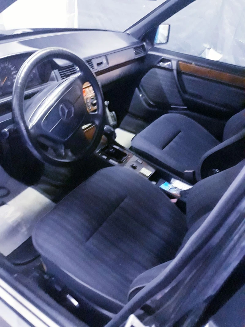 Mercedes-Benz E 200 Е200, снимка 8 - Автомобили и джипове - 50729163