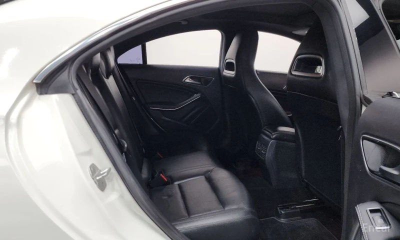 Mercedes-Benz CLA 200, снимка 12 - Автомобили и джипове - 52962199
