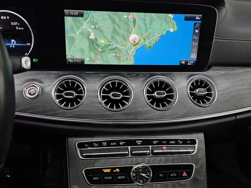 Mercedes-Benz CLS 400 4MATIC - САМО 30% АВАНС, снимка 15 - Автомобили и джипове - 56116247