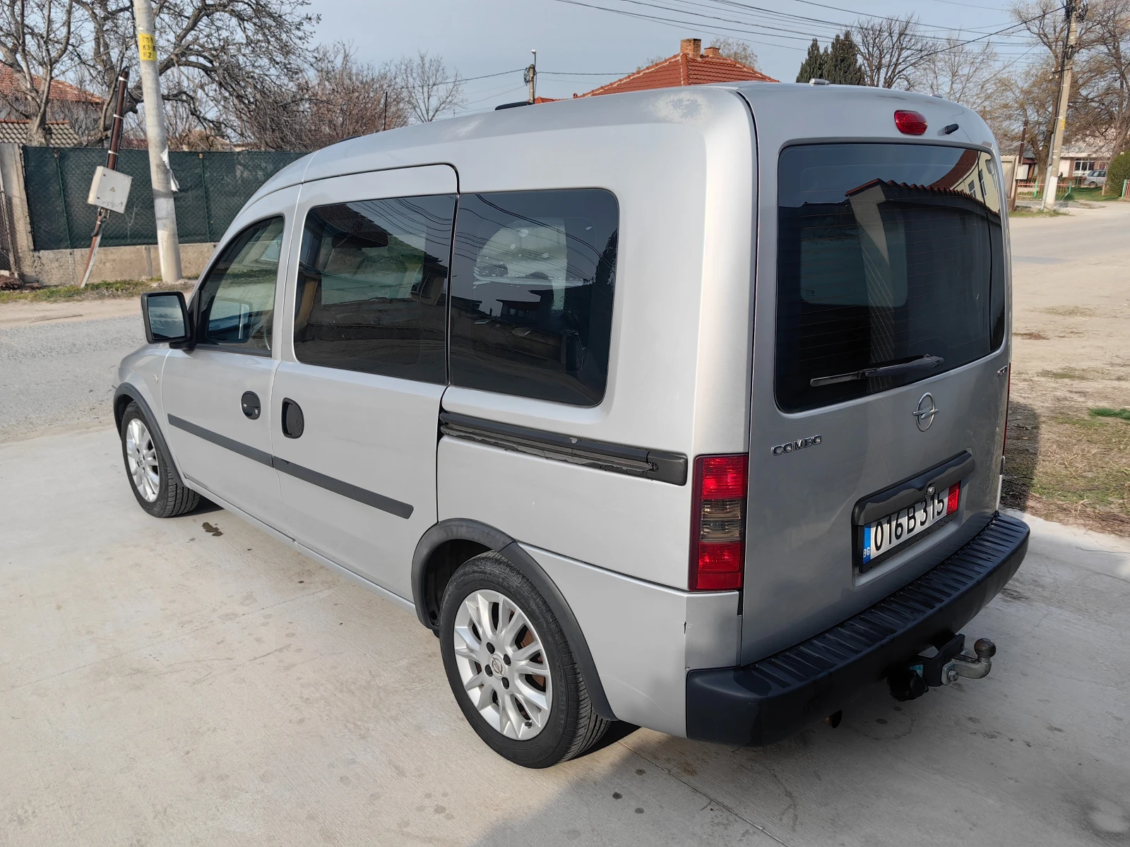 Opel Combo 1.3CDTI 75кс. Клима - изображение 3