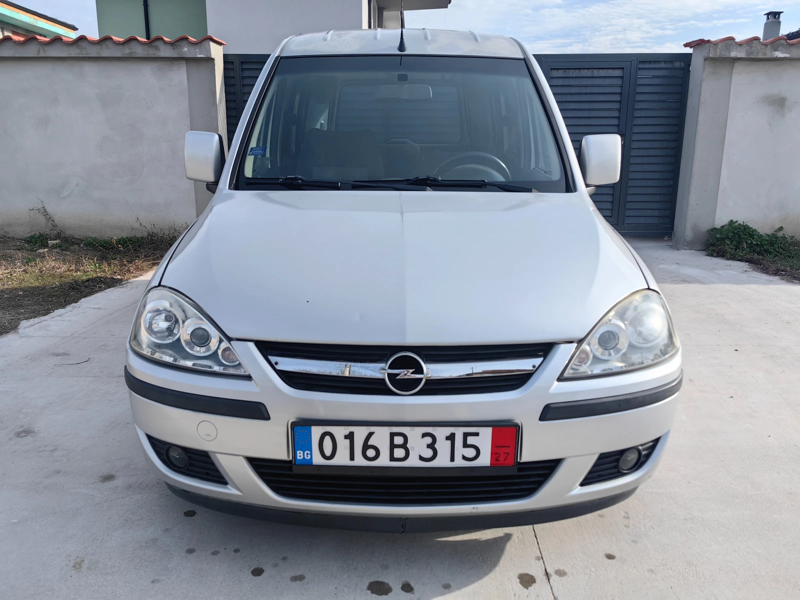 Opel Combo 1.3CDTI 75кс. Клима - изображение 8