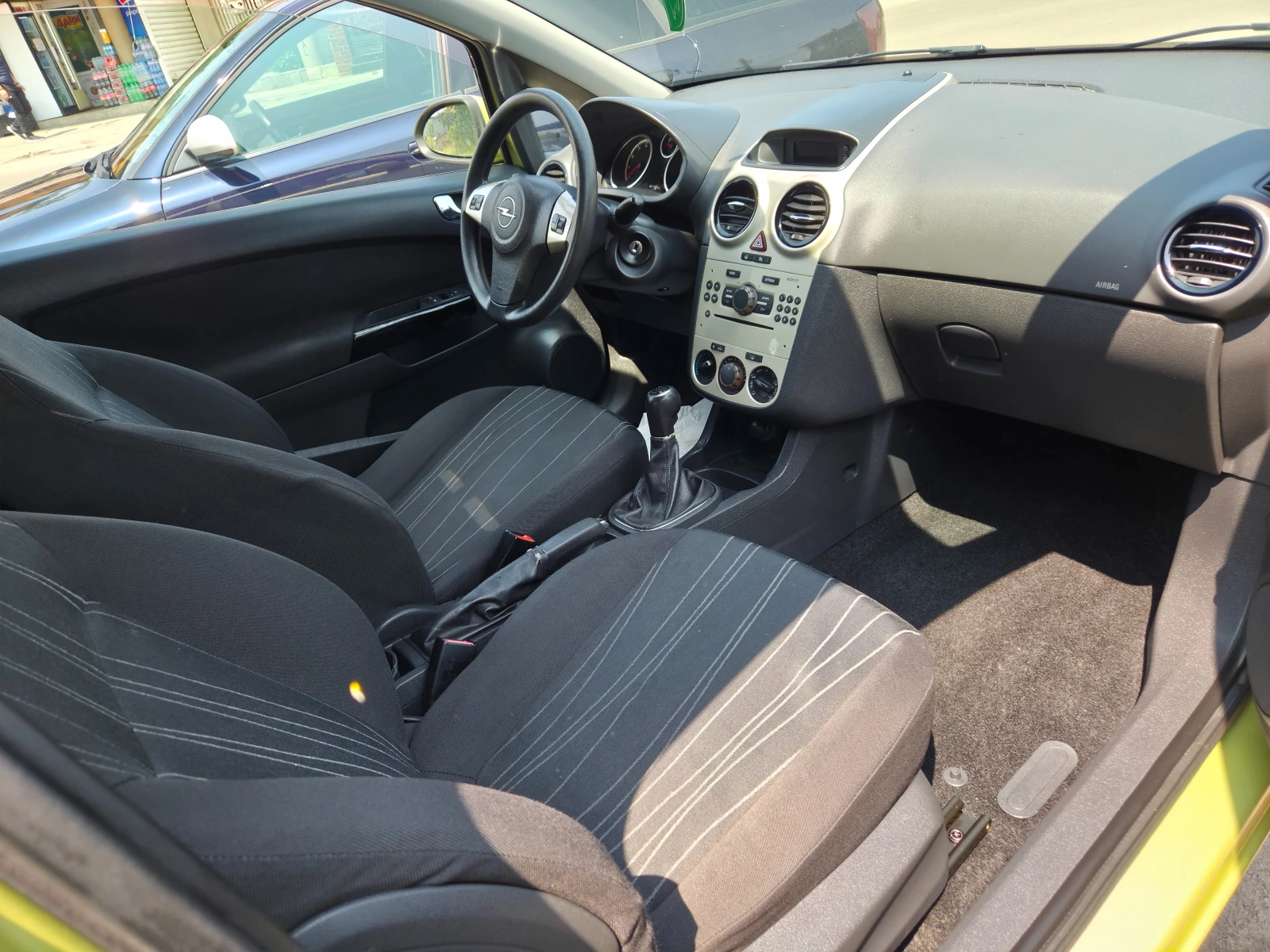 Opel Corsa 1.2i ОТЛИЧНА - изображение 9