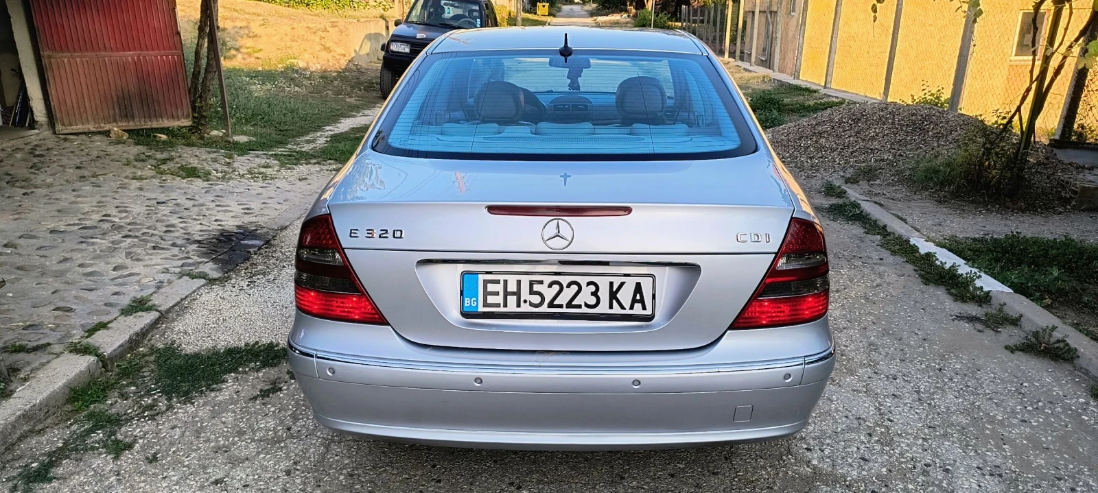 Mercedes-Benz E 320 V6 - 7G tronic - изображение 5