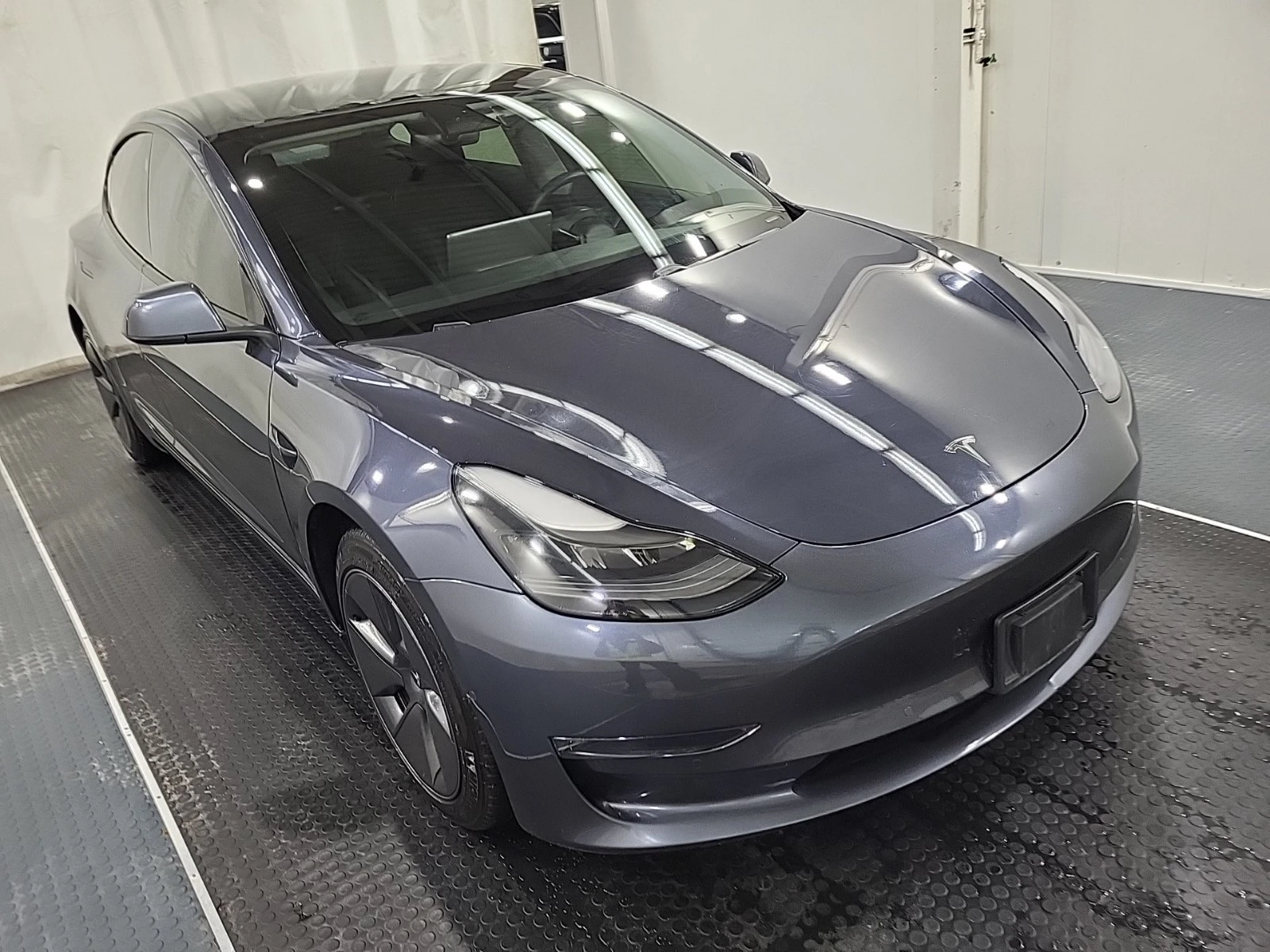 Tesla Model 3 AWD - изображение 2