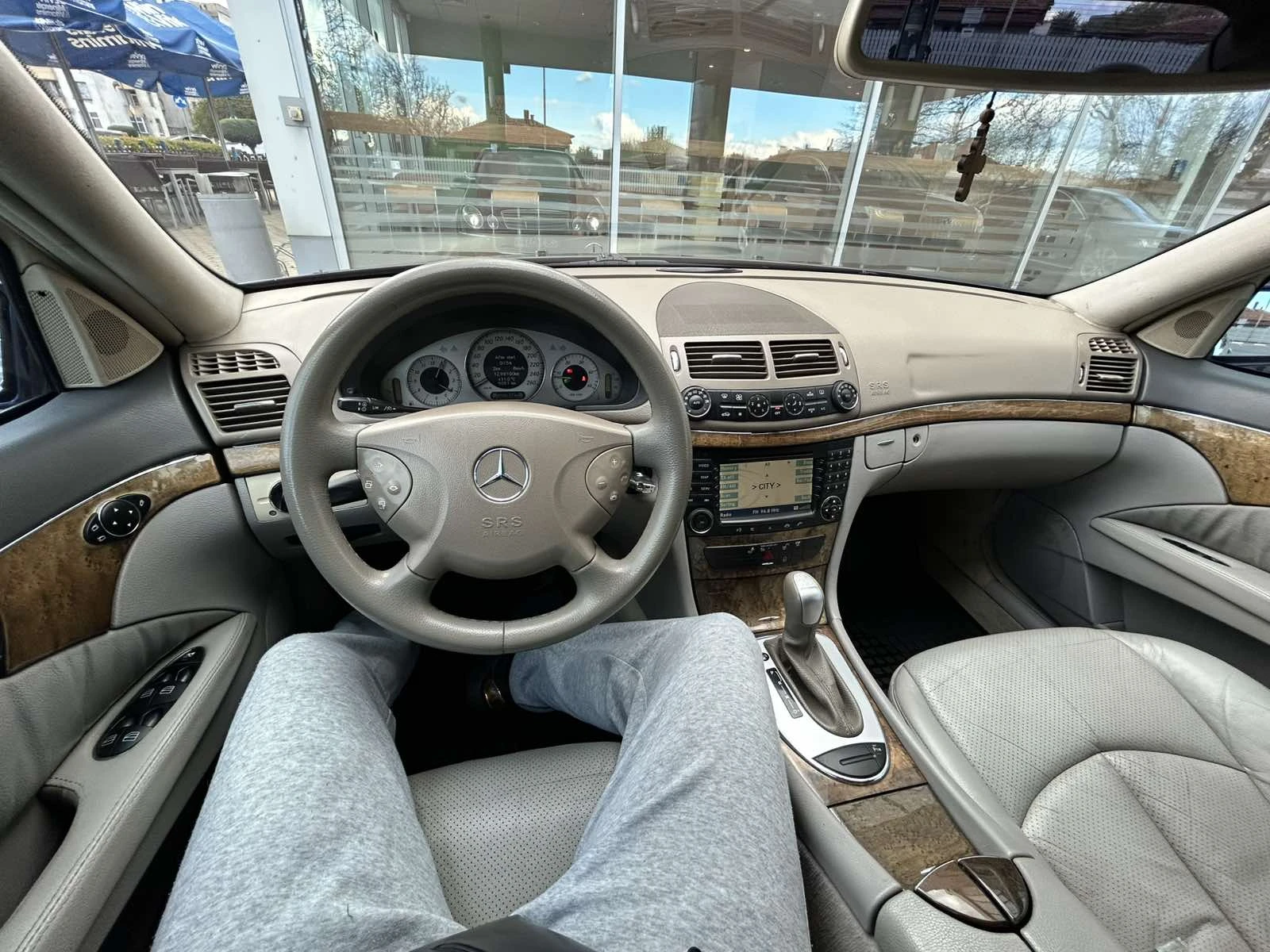 Mercedes-Benz E 280 3.0  V6 CDI 7g-tronic, снимка 4 - Автомобили и джипове - 53715449