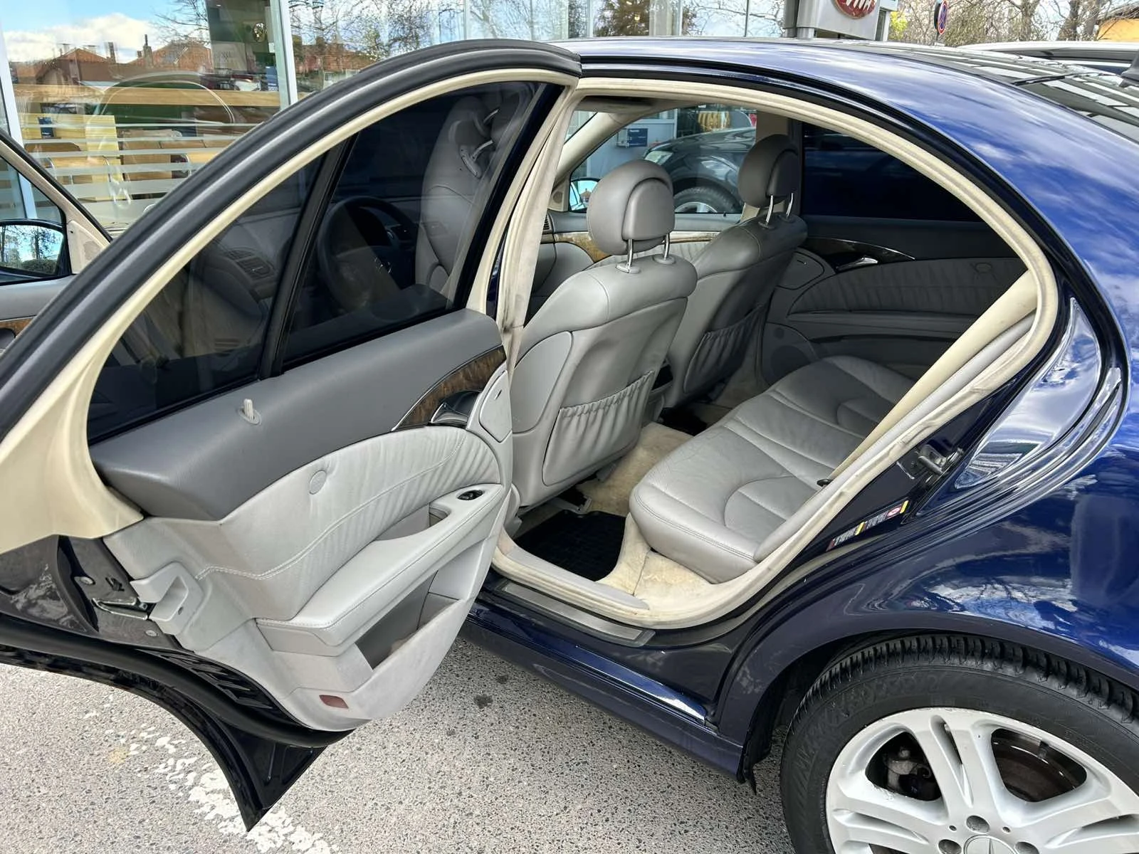 Mercedes-Benz E 280 3.0  V6 CDI 7g-tronic, снимка 9 - Автомобили и джипове - 53715449