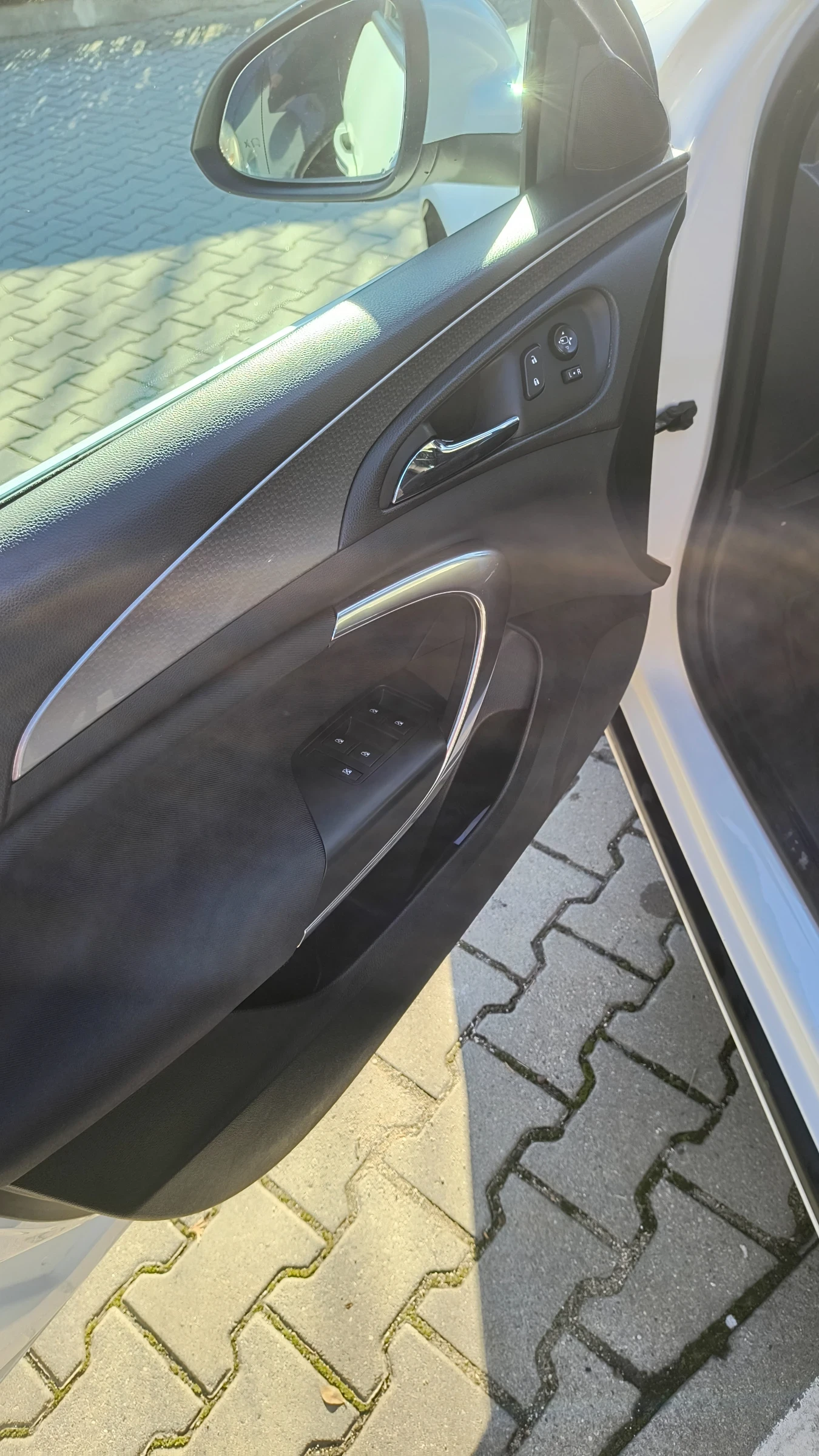 Opel Insignia, снимка 7 - Автомобили и джипове - 53811202